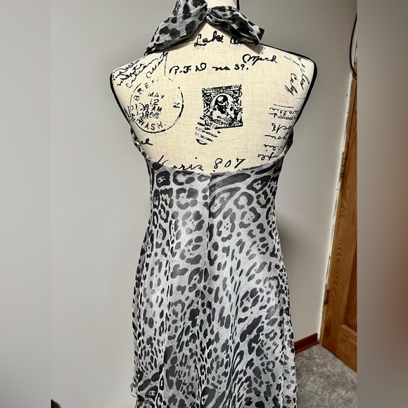 Beautiful Cache dress size 2 - Picture 3 of 4